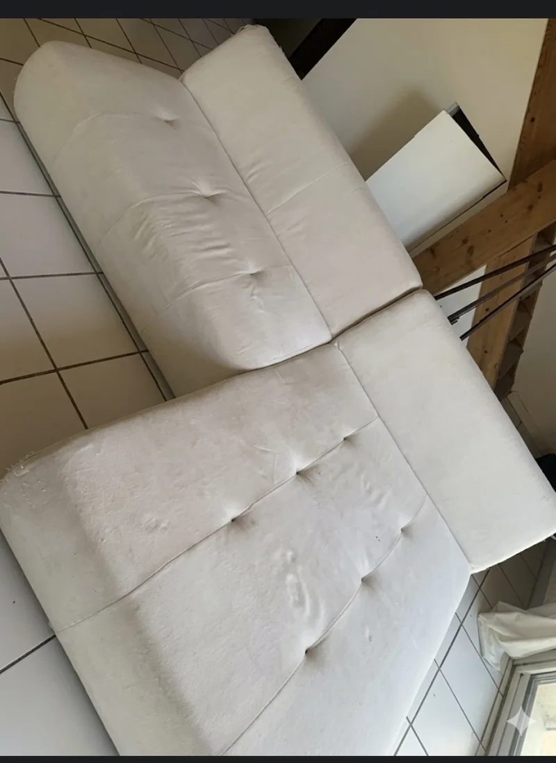 Canapé après nettoyage
